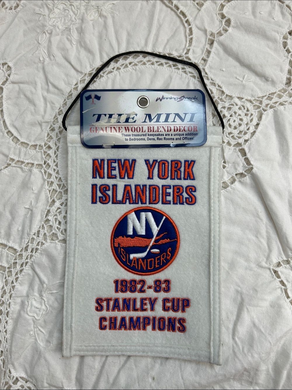 New York Islanders Stanley Cup Banner 1982-1983 New Vintage